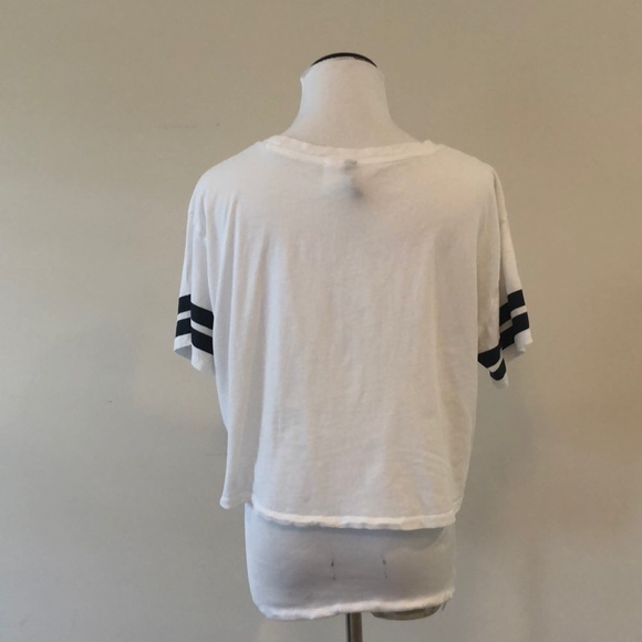 H&M Divided Crop Tee - Picture 2 of 5